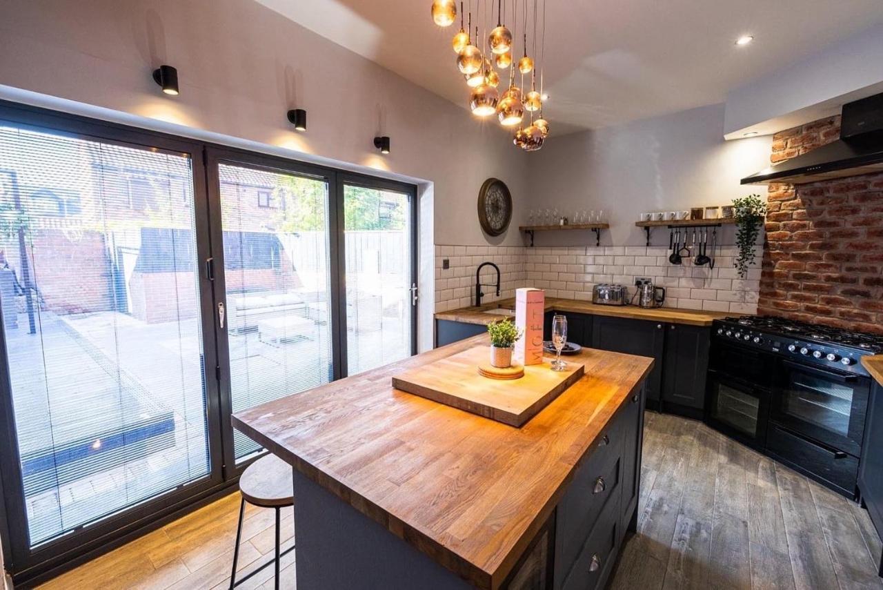 Town Center Cottage With Hot Tub 몰페스 외부 사진