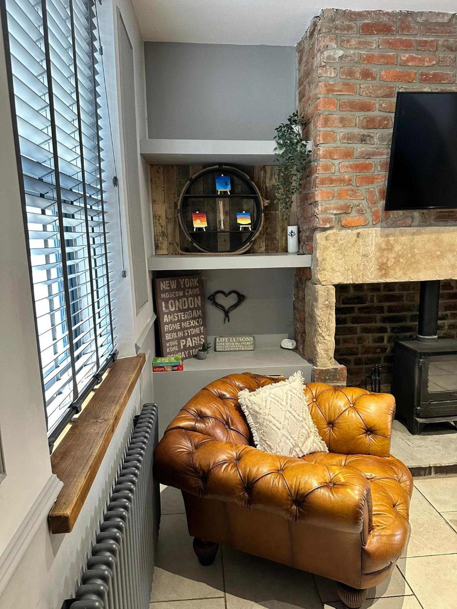 Town Center Cottage With Hot Tub 몰페스 외부 사진